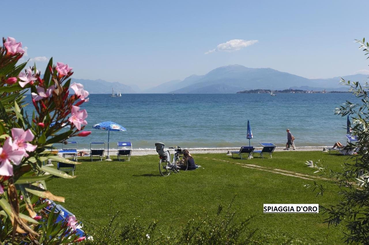 Appartamento Casa Vacanze Spiaggia D'Oro Desenzano del Garda Exterior photo