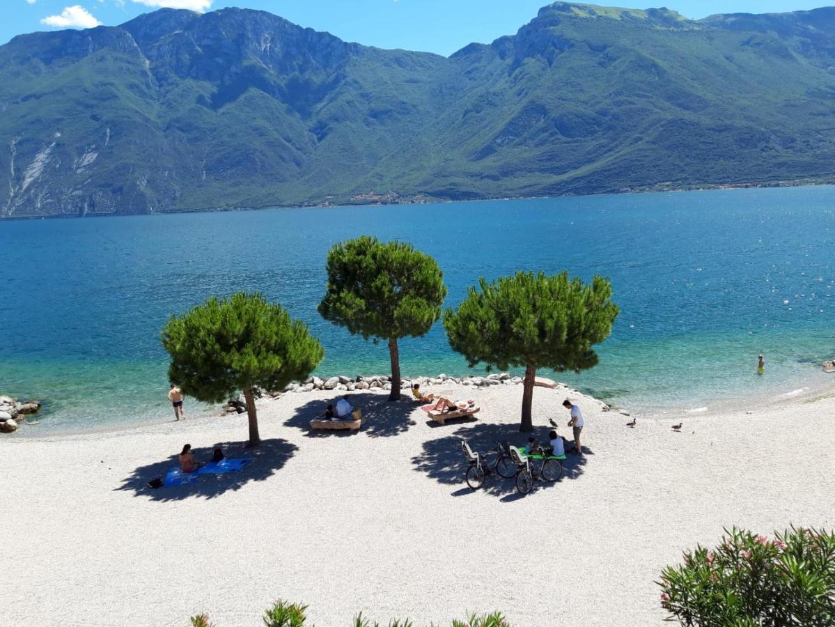 Appartamento Casa Vacanze Spiaggia D'Oro Desenzano del Garda Exterior photo